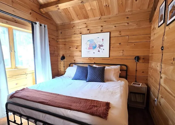 Cozy Forest With Hot Tub In Flagstaff