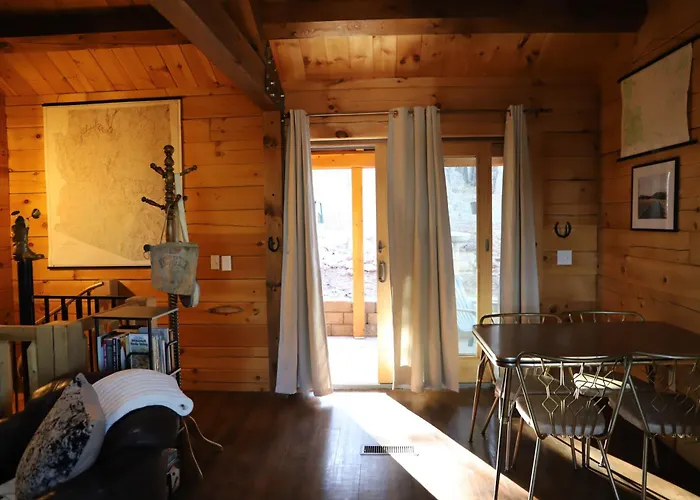 Cozy Forest With Hot Tub In *