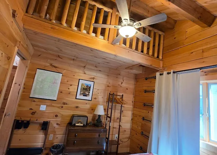 Cozy Forest With Hot Tub In