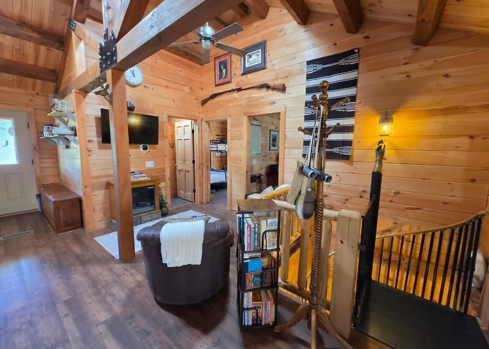 Cozy Forest With Hot Tub In