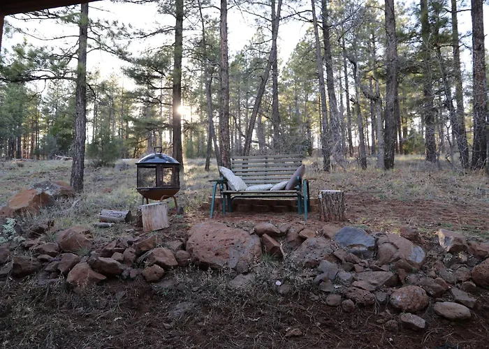 Cozy Forest With Hot Tub In